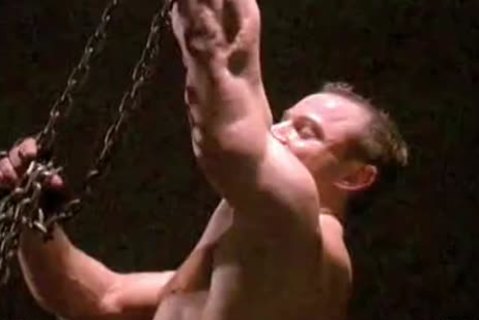 Muscle guy Charlie Kulp Pulls hellos Chain