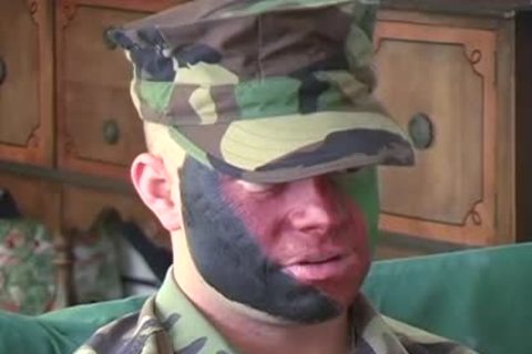 camo-face dude receives A oral-sex