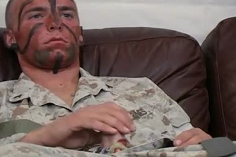 camo-faced man gets The tugjob Of hellos Life!