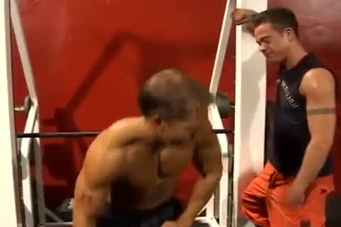 Muscle man Sex At The Gym