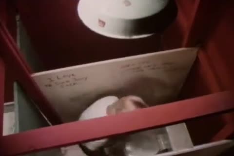 Chris Lance - Tthis chab Yung   Tthis chab Hung Scene 2