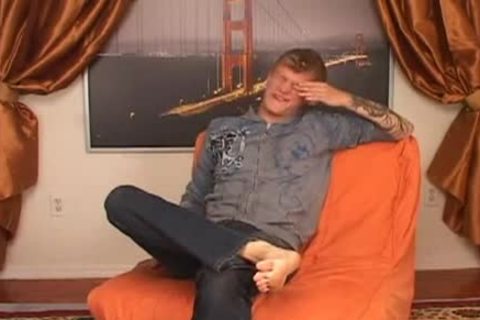 F*atthis fellowr blows best