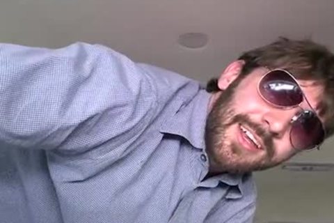 Scruffy howdyppie penetrates howdys slutty ass