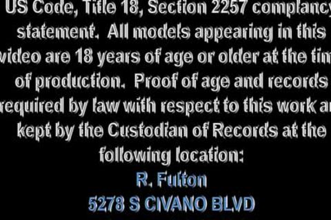 twink sucks Off Two peniss - Factory video