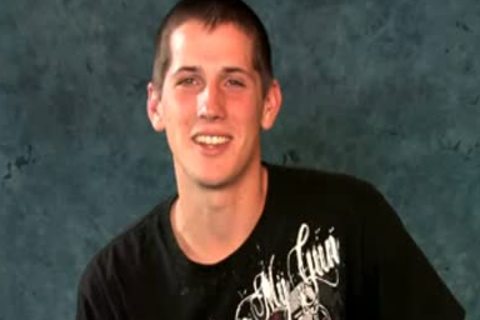 youthful str8 Punk wanking howdys boner