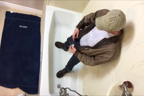 Had A Great twink On this chabre Send Me All Tthis chab Gear And Wanted To see Me get wet In It.  I Had fun Making This And Hope you enjoy It.