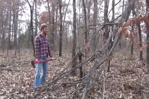 GETTING TO watch A LUMBER JACK