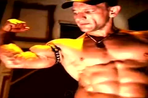 Mr. MuscleMan - Chuck