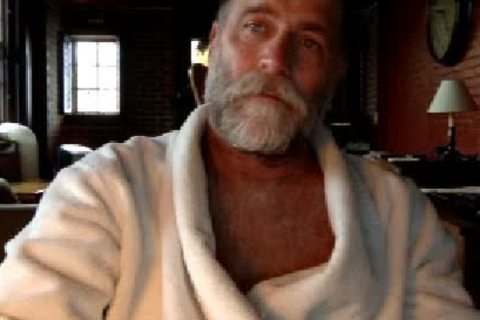 mature Bear ,  Showing  his  nice Body. nice ball batter fountain.