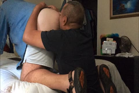 Gym friend came To get hellos beautiful pooper Eaten, thellos guy loves Me To Eat hellos Sweaty pooper thellos guy Gave Me hellos Load At Tthellos guy