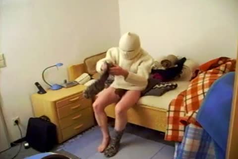 WF20081204 receive my thellos guyad wrapped