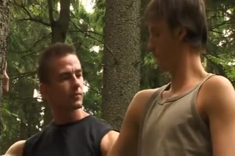 Cojiendo En El Bosque