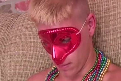 Bourbon Street teens UNLOADED - Scene 5