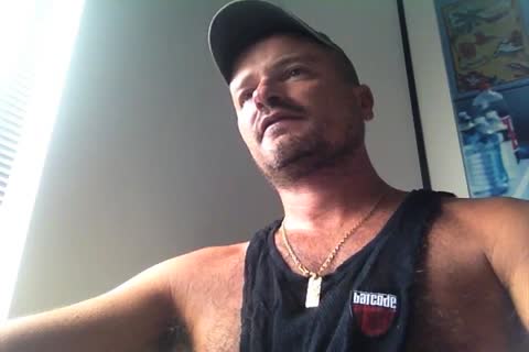 TIERY B. // PhawtO-PORNO-GRAPheR - Copyright / attractive Talk In Front Of A Straight Porn Vid