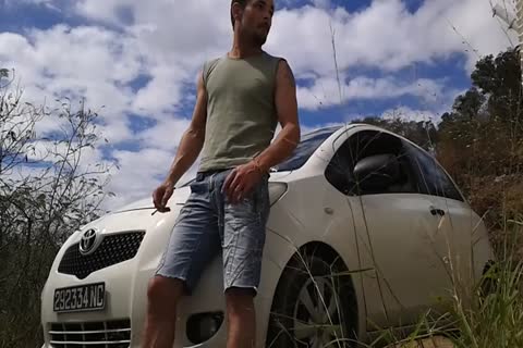 Une Petite Fumette Au Bord De La Route Et . ;p