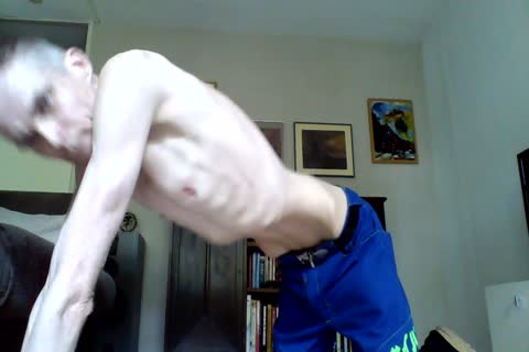 Just A wanking Vid With A cumm snaughty, For All you Skinnylovers.