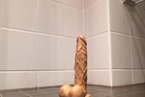 Got hot In A hornyelroom In Lund In Sweden.