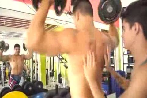 twink banging In The Gym