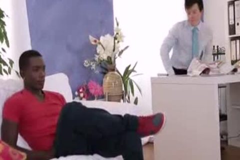 dark On White nudeback