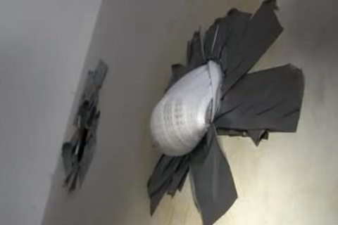 Interracial Gloryhole cock suck