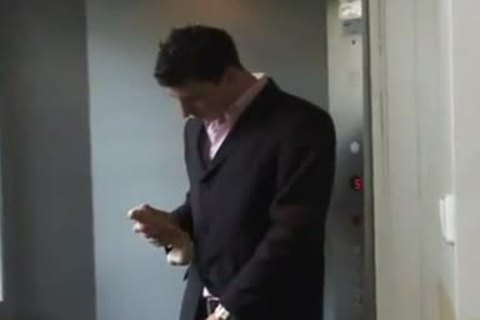 Entrega A Un Muchacho