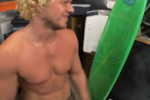 Russia fellow Needs To Renew his Visa