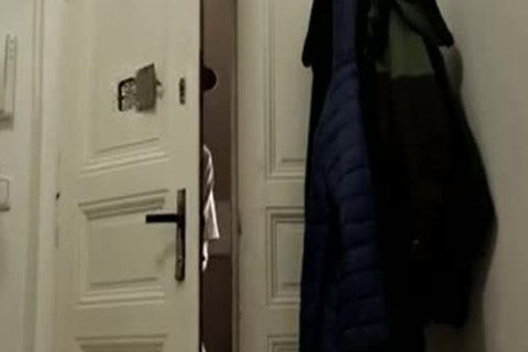 Two black On Whellote