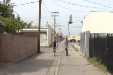 Biker dicks fucking In Tthowdys fellow Garage