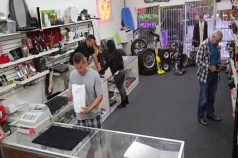 howdys butt For Bail cash For howdys Wife