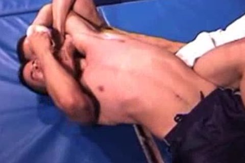 whorety BOUS WRESTLE