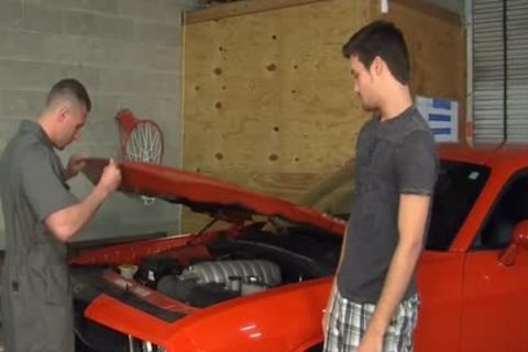 sexy homo Mechanic receives nailed In The Garage