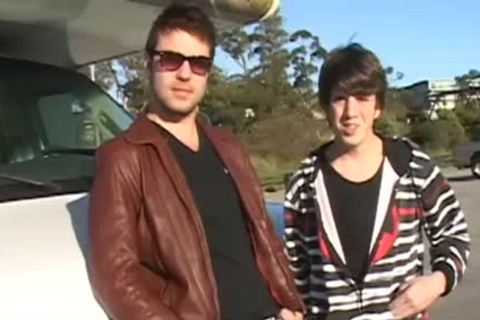 Cruzn For love juice - Scene 2 - Factory clip