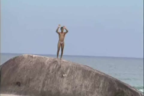 lusty Latinos On The Beach At BoyFriendTV