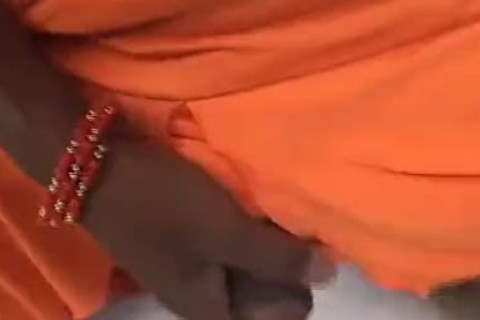 Fodido Por Uma Boneca Negra! 7