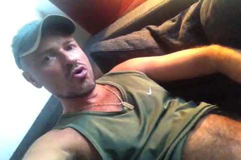 TIERY B. // GOLDEN SHOWER - nasty Male - Pi