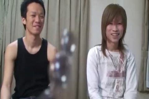 10-Pounder nailing oriental twink