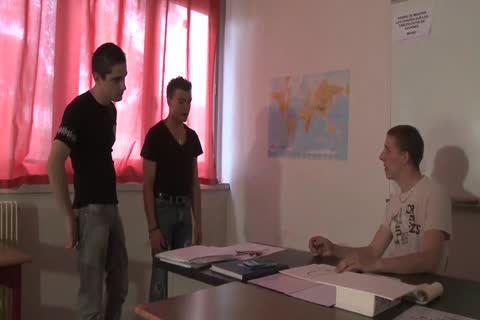 Professor Discovers That His Students Are Homo