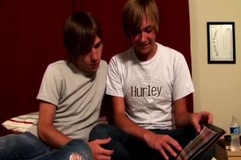 Tthis guyse Two young homosexuals get Hard Togetthis fellowr