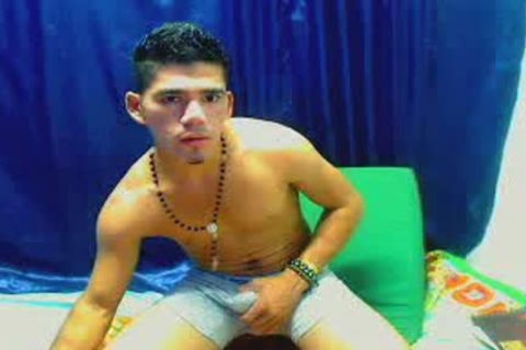 Solo teen Jerks Off His Pole