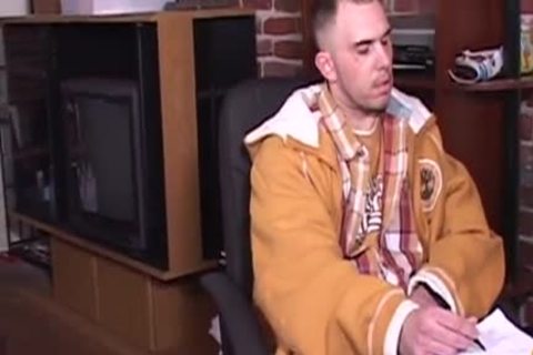 sucking 10-Pounder before Getting Analed