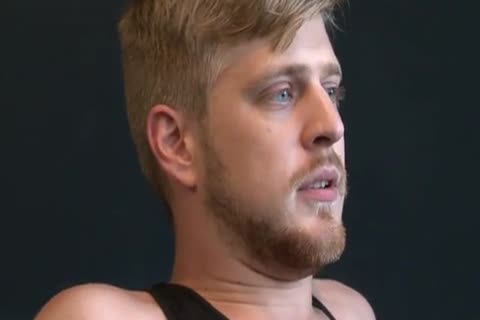 Muscle dude bangs His Boyfriend