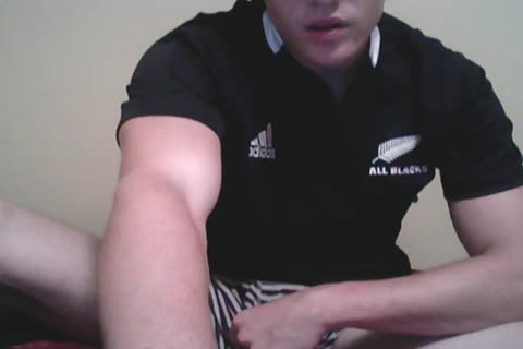 Noah Jerks Off. that chap Does His Thing And Enjoys Himself.