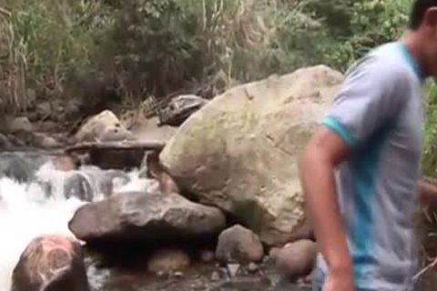 Novice Latino Sucks penis