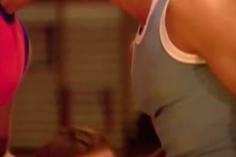 tight Kyle Makes greetingss friends Gionny And Ted enjoy The weenie Game