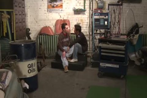 Young brunette fucking in the ass video