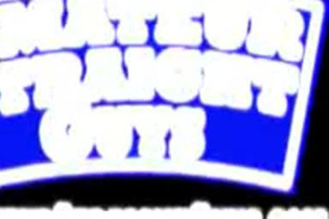 Gdlkng straight Firsttimer Sucks 2 dongs At once