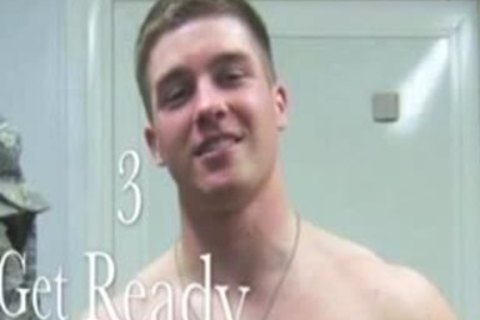 Poppers Join The Army.mp4