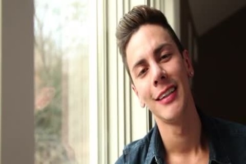 gal Cruz bangs Max Carter