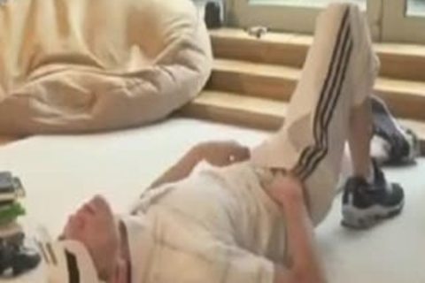 young Gamer kinky Wanker