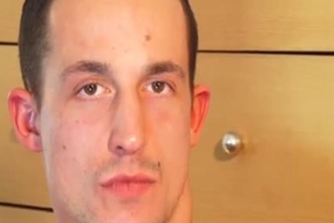 Gym Trainer (hetero) acquires Wanked His large cock By A Gym Club Client 4 cash!